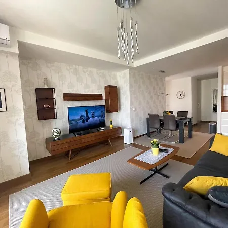 Apartment Elegant Bw Two Bedroom Apartment-promenade View