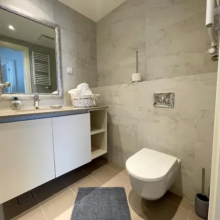 Elegant Bw Two Bedroom Apartment-promenade View