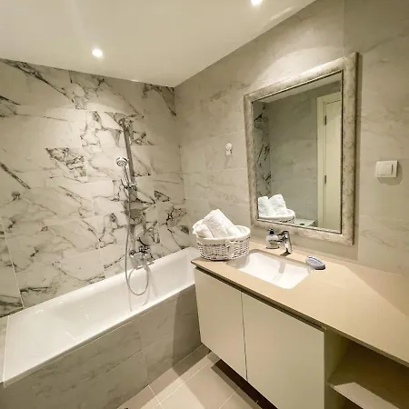 Apartment Elegant Bw Two Bedroom Apartment-promenade View Belgrade