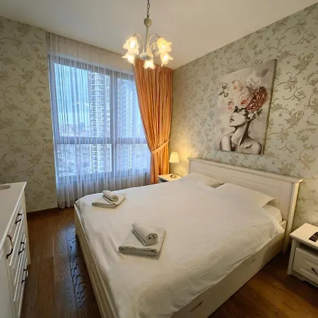Apartment Elegant Bw Two Bedroom Apartment-promenade View